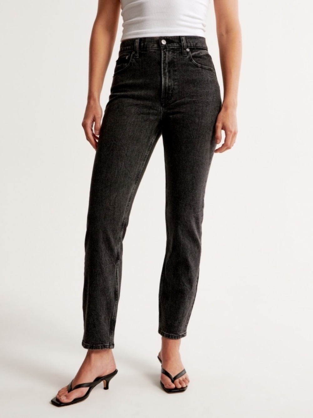 Abercrombie & Fitch High-Rise Mom Jean